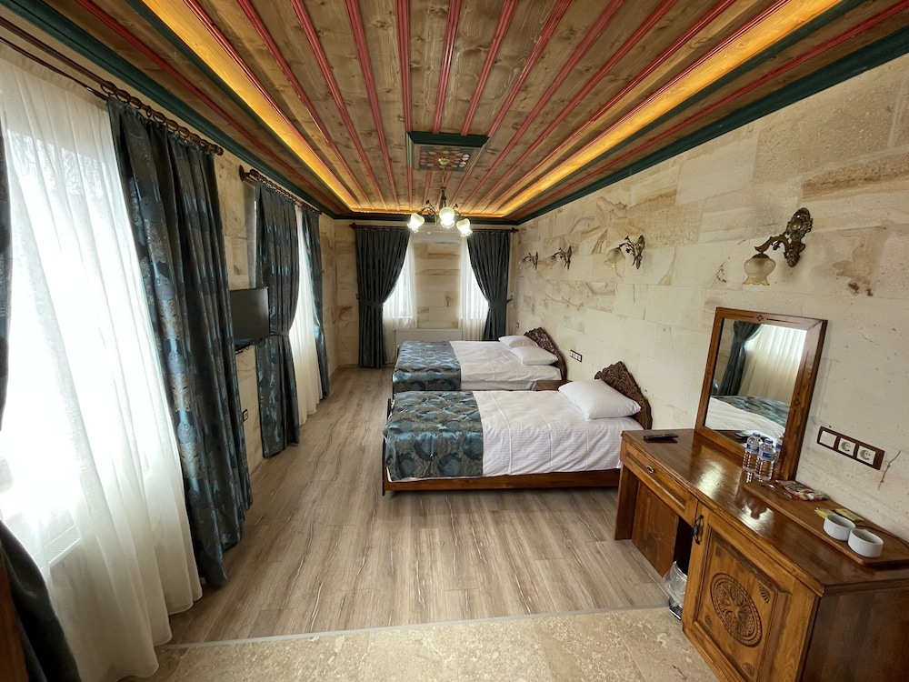 Deluxe Triple Room, 1 Bedroom photo 3