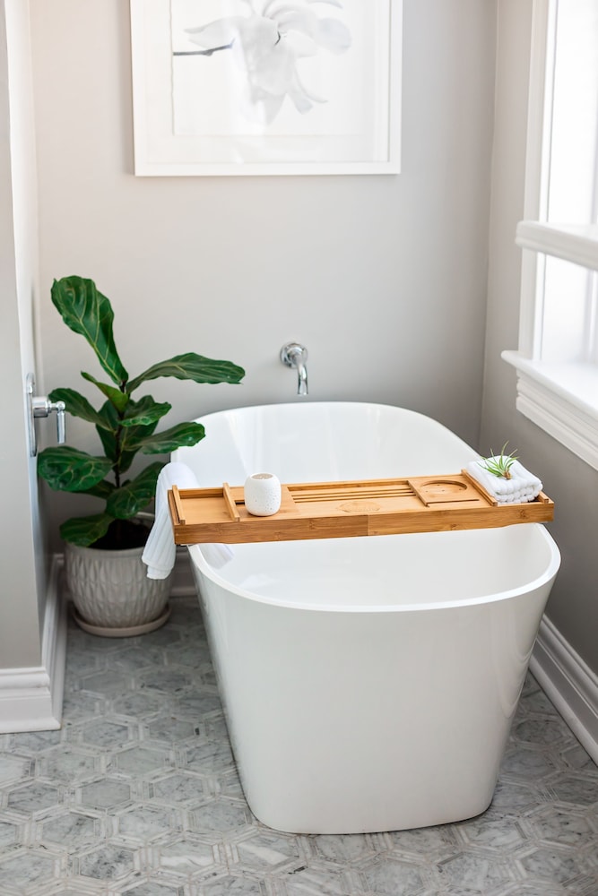 Magnolia Suite photo 3