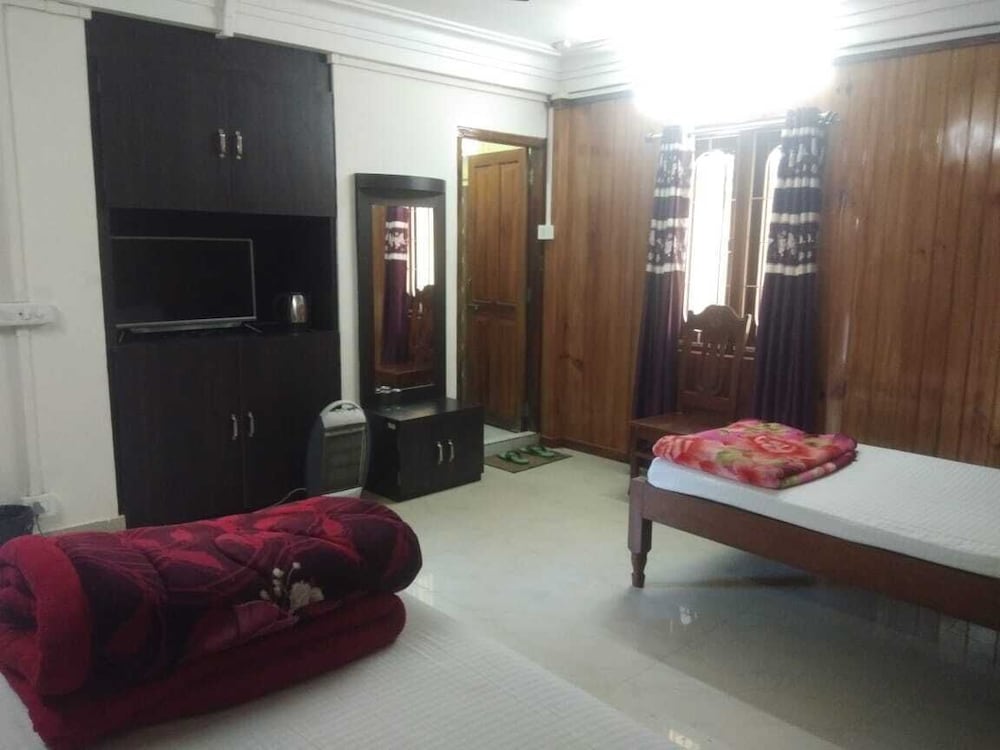 Standard Double or Twin Room - Photo 5