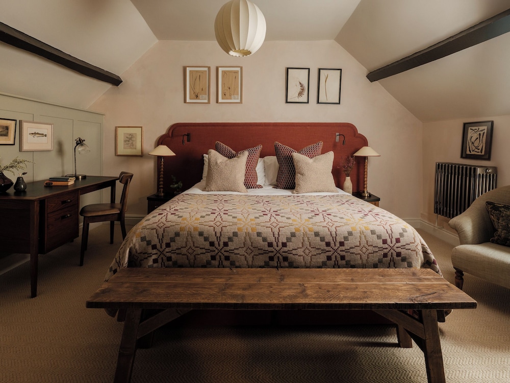 Signature Suite, 1 King Bed, Mountainside