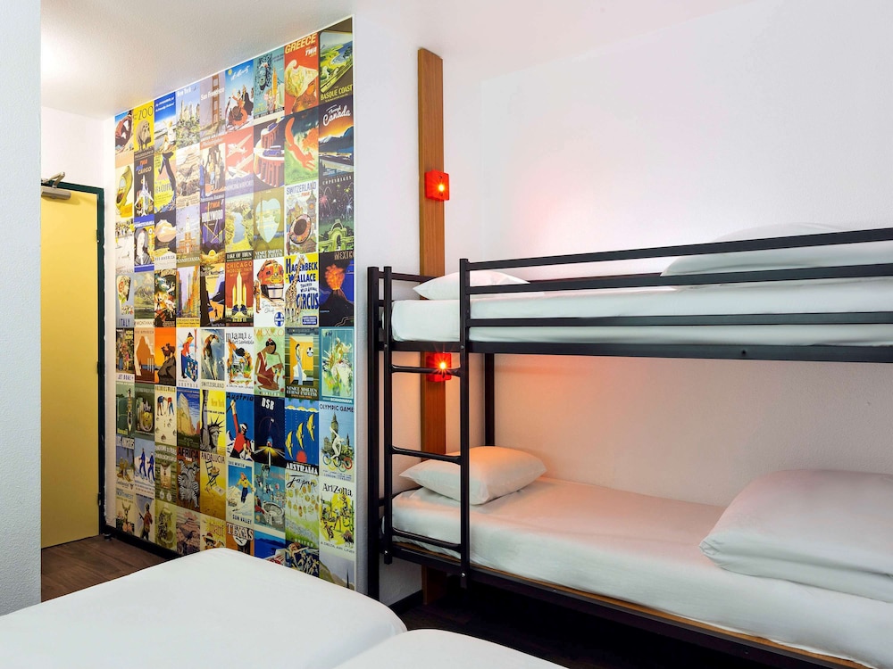 Standard Room, Multiple Beds - Photo 3