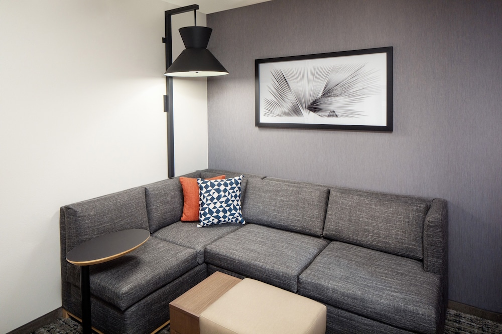 Room, Multiple Beds (High Floor)