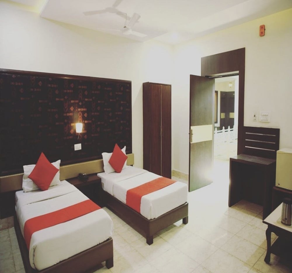 Deluxe Room - Photo 4