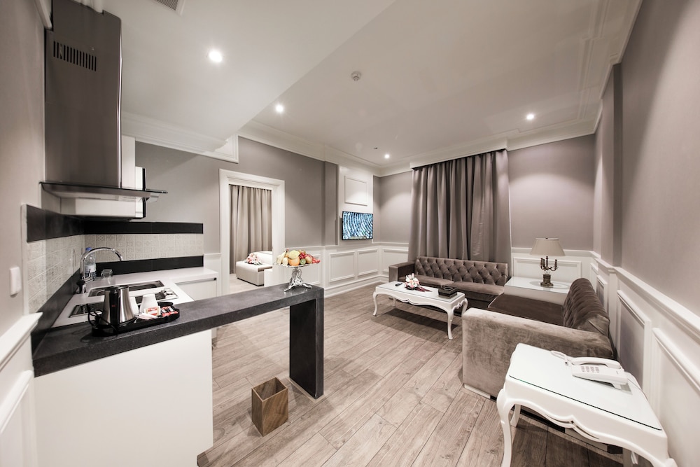 Executive Suite photo 2