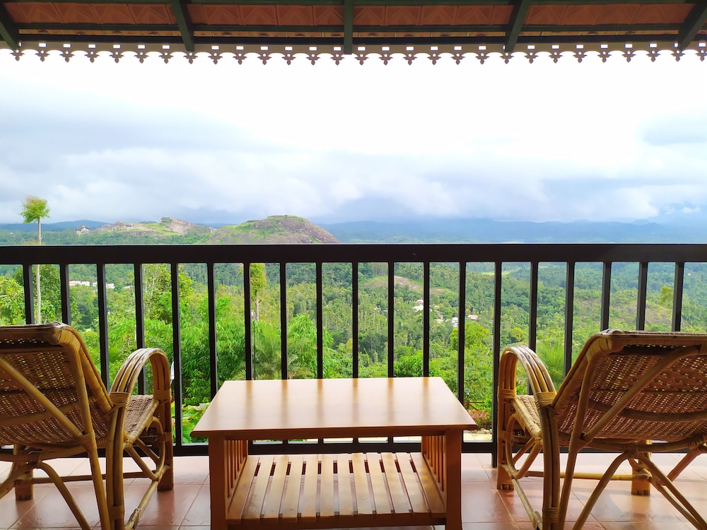 Panoramic Room