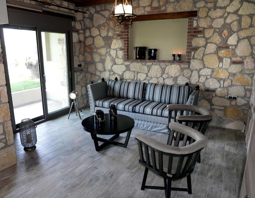 Villa, 3 Bedrooms (Akoi) photo 3