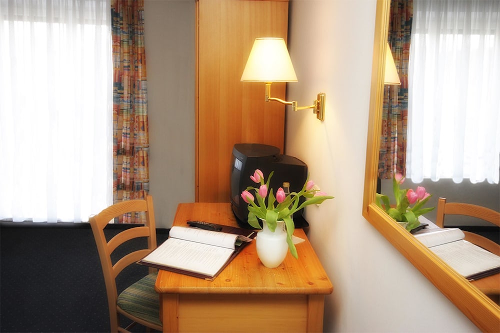 Classic Triple Room, 1 Bedroom photo 3