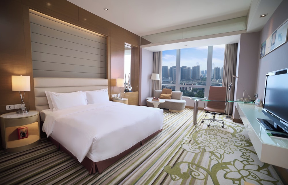 Club Room (Holiday Inn) - Photo 1