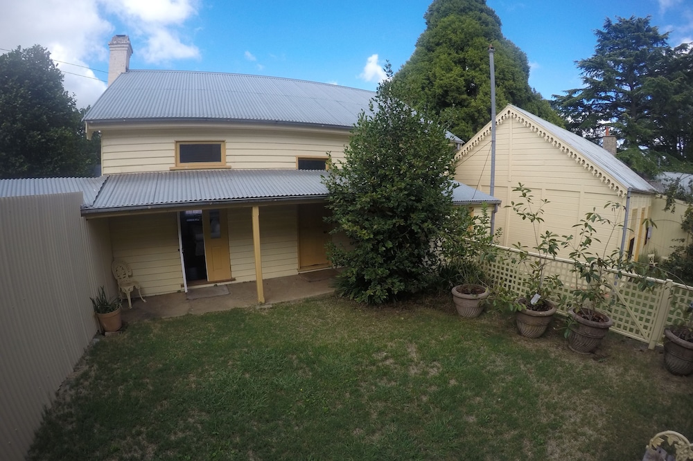 Standard Cottage, 1 King Bed, Garden View, Garden Area photo 2