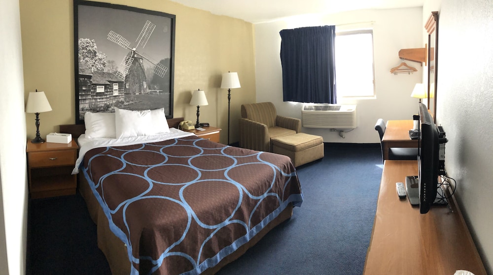 Room, 1 Queen Bed, Accessible, Non Smoking (Mobility Accessible) - Photo 3