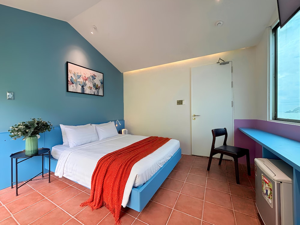 Deluxe Double Room, Balcony, Sea View - Photo 2