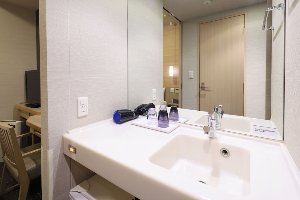 Moderate Double(Single Use), W/4 nights Non Smoking(No cleaning) (14sqm) photo 2