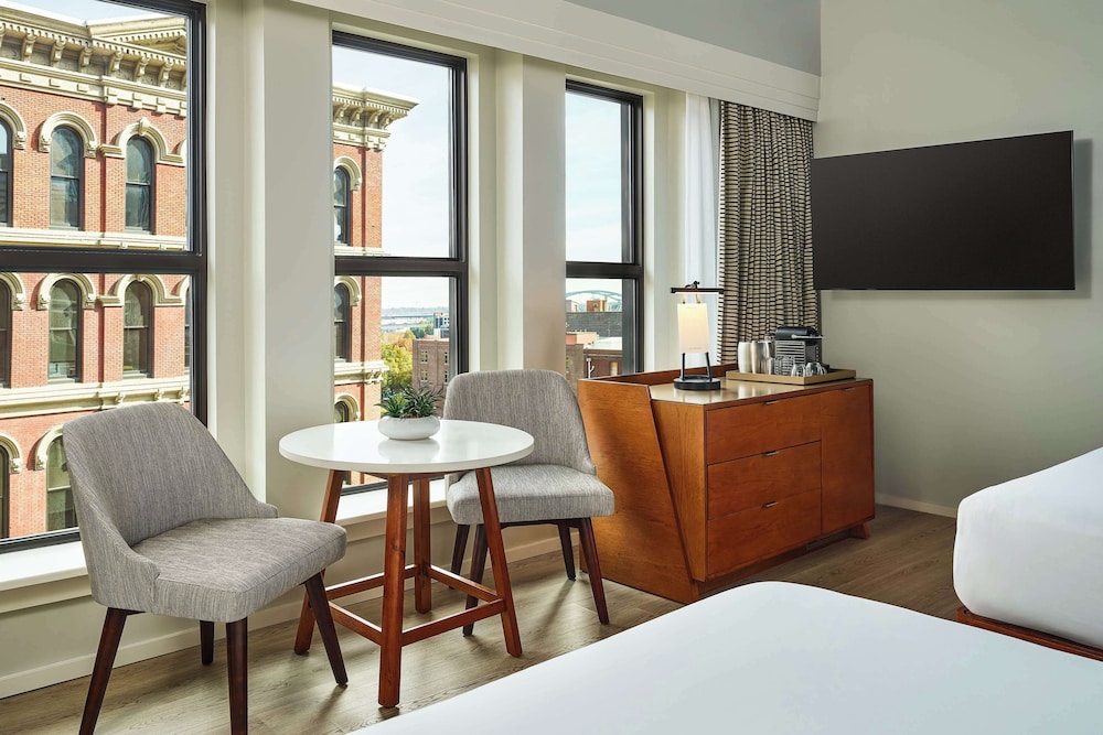 Deluxe Room, 2 Queen Beds