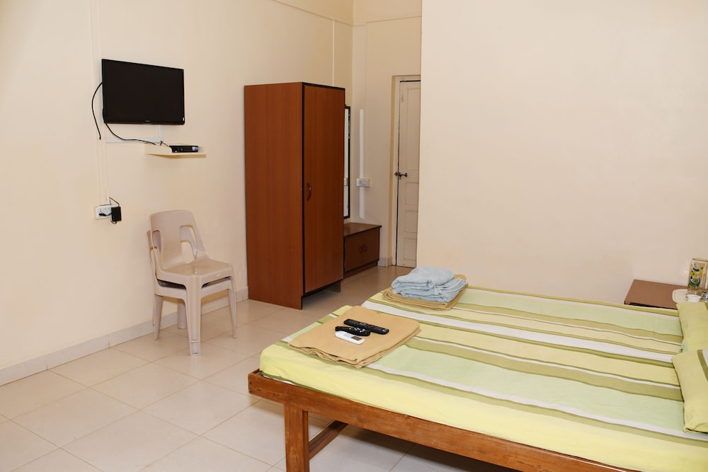 Deluxe Non A/C Room photo 1