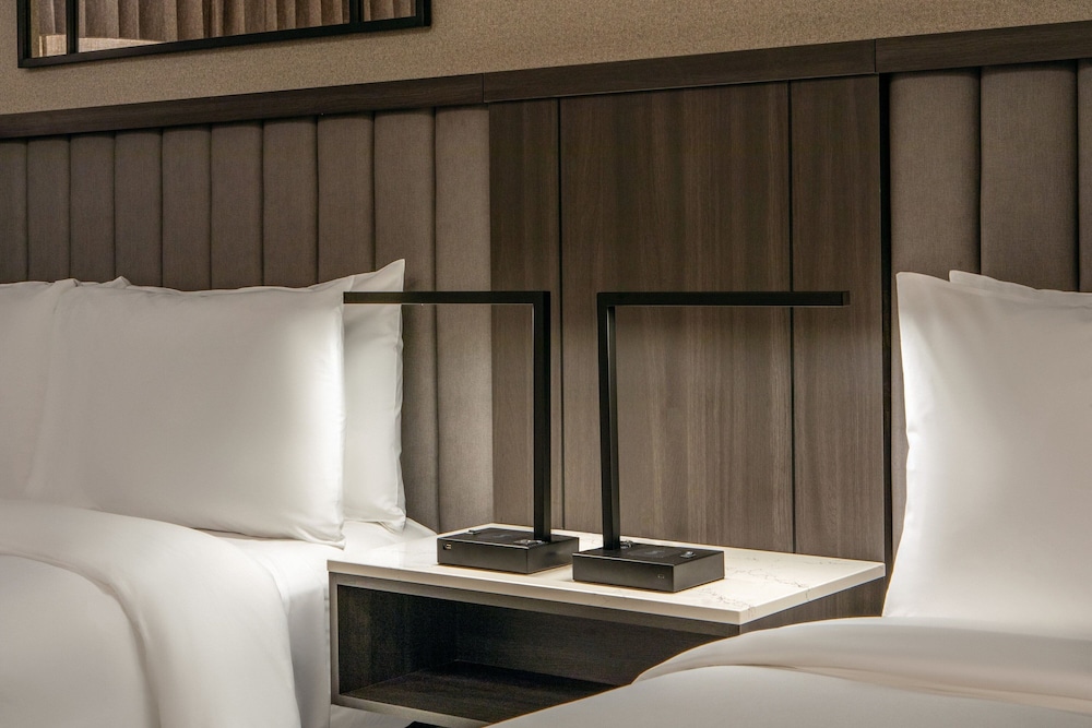 Standard Room, 2 Queen Beds (Mobility Accessible, Tub) photo 2