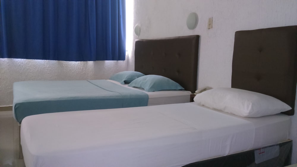 Standard Triple Room - Photo 1