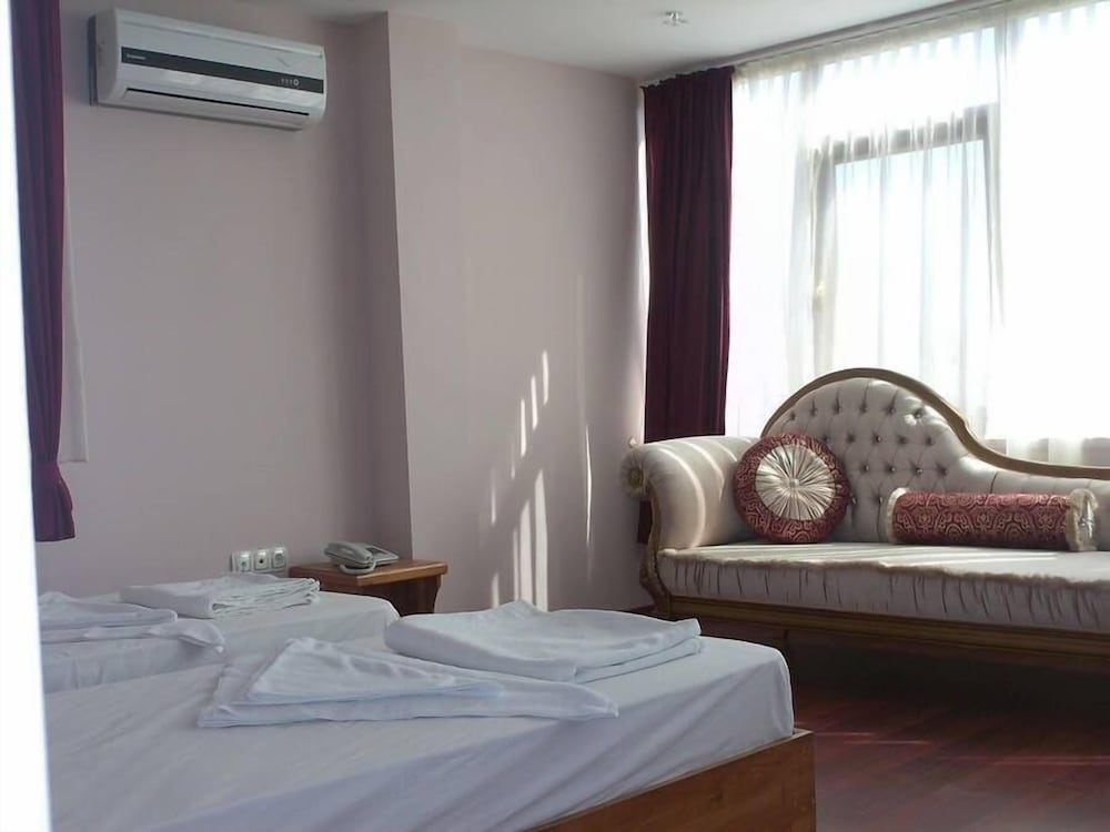 Standard Triple Room photo 3