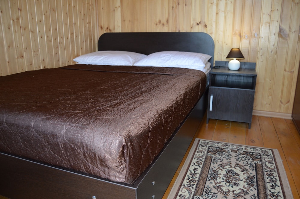 Standard Double Room, Shared Bathroom