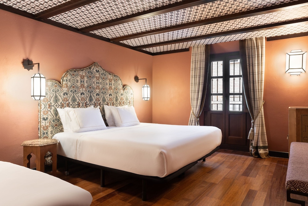 Premium Room, 1 King Bed with Sofa bed