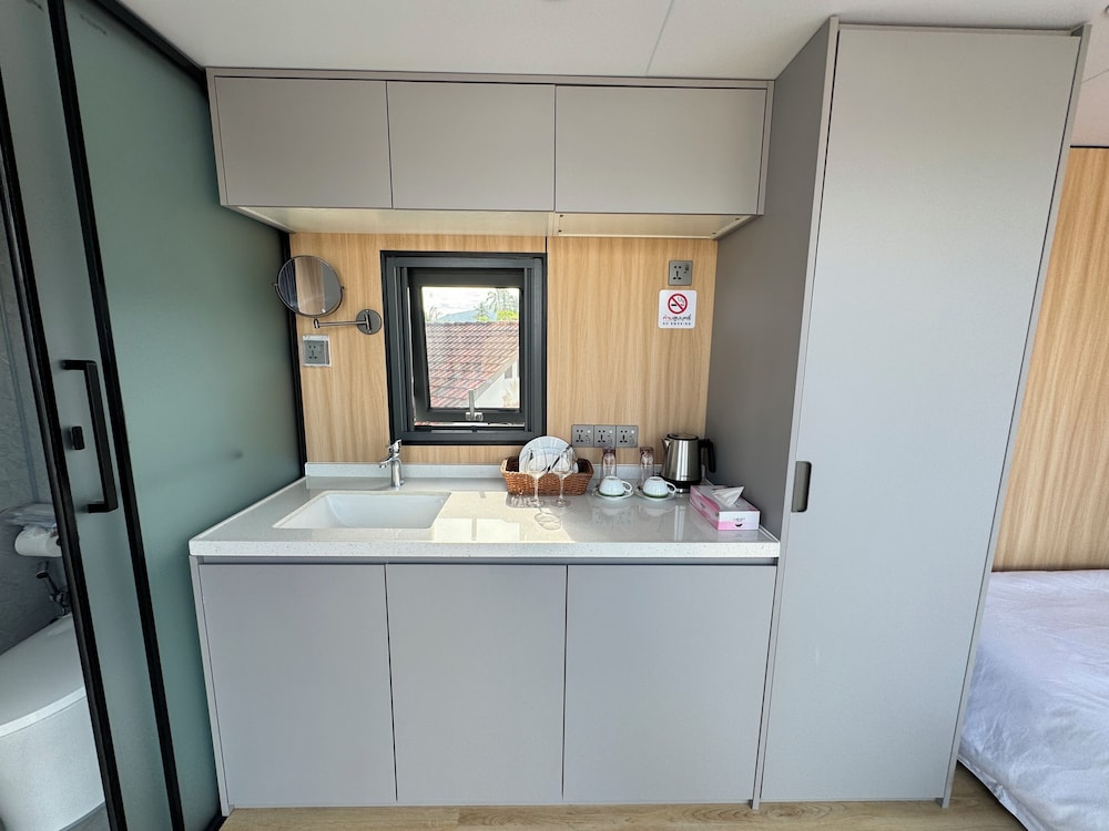 Standard Studio - Photo 11