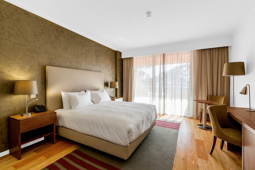 Grand Suite, Pool View
