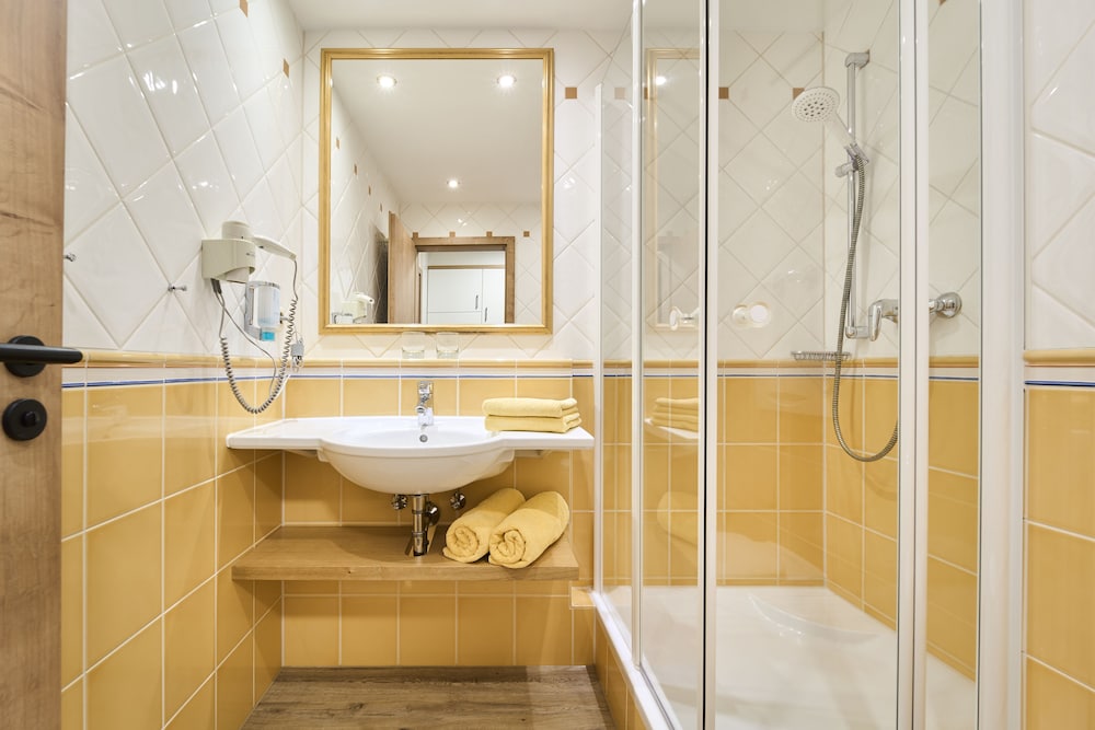 Comfort Double Room, Balcony, Garden View photo 3