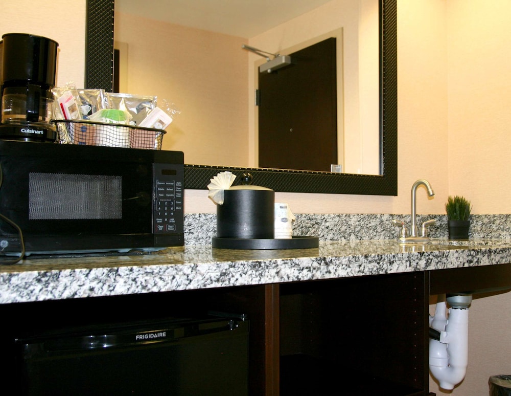 Studio, 2 Queen Beds, Accessible, Bathtub - Photo 5
