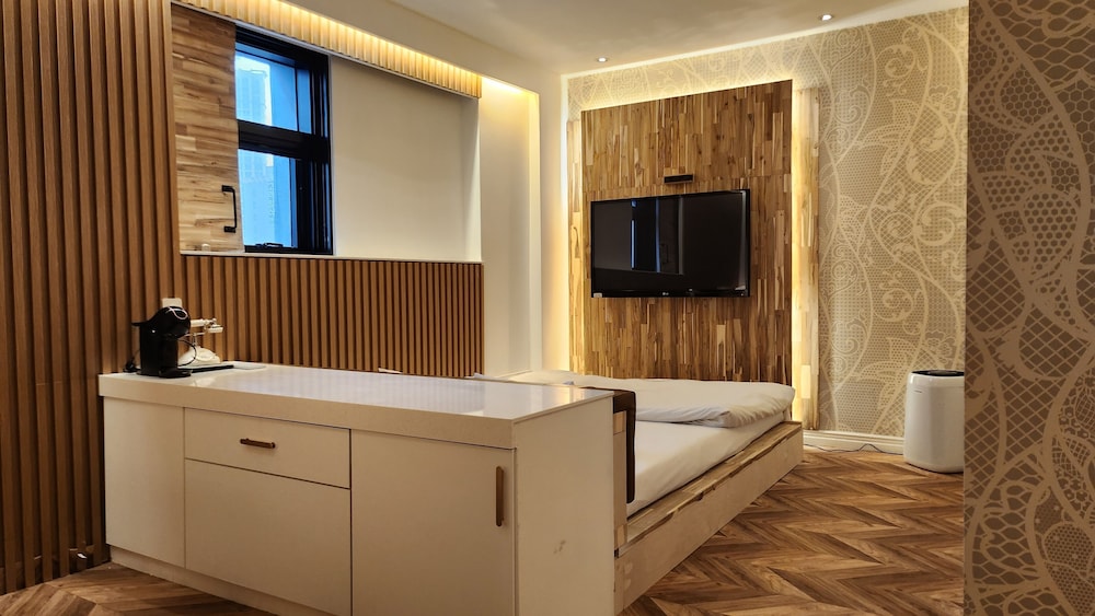 Honeymoon Room, Non Smoking photo 3