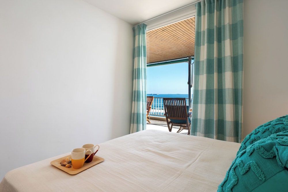 Superior Apartment, 3 Bedrooms, Beach View