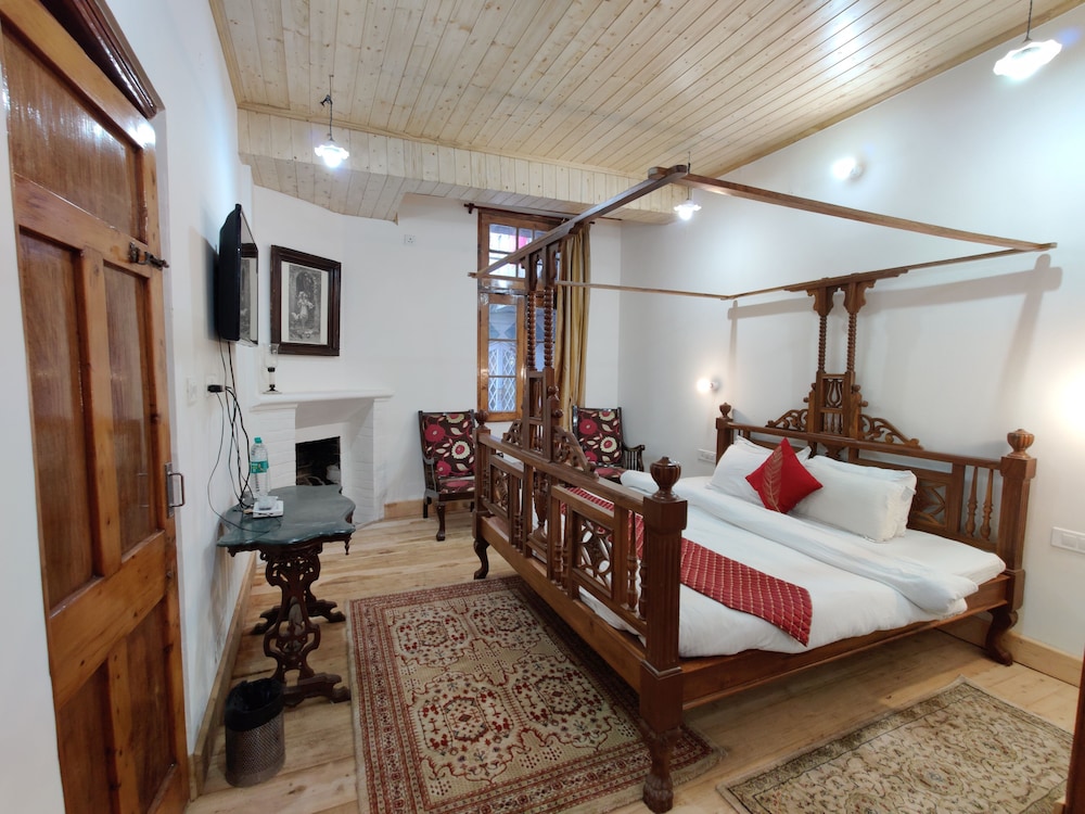 Royal Double Room