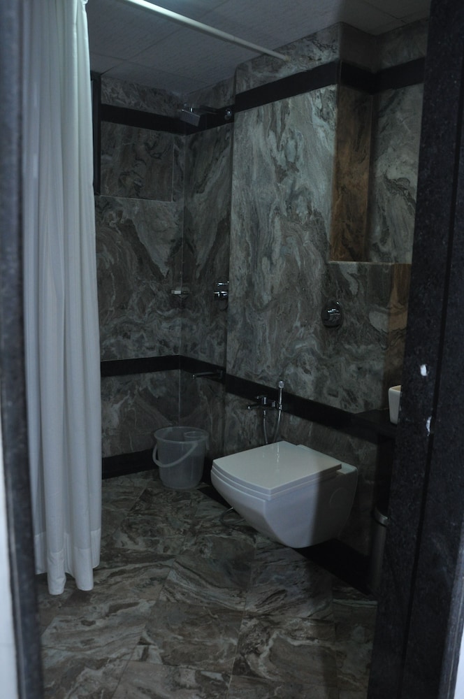 Deluxe Room - Photo 2
