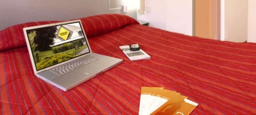 Standard Room, 2 Twin Beds - Photo 5