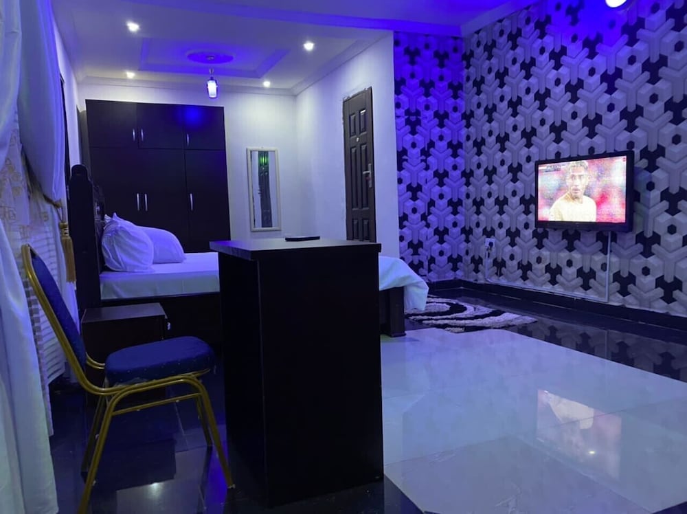 Business Suite photo 1