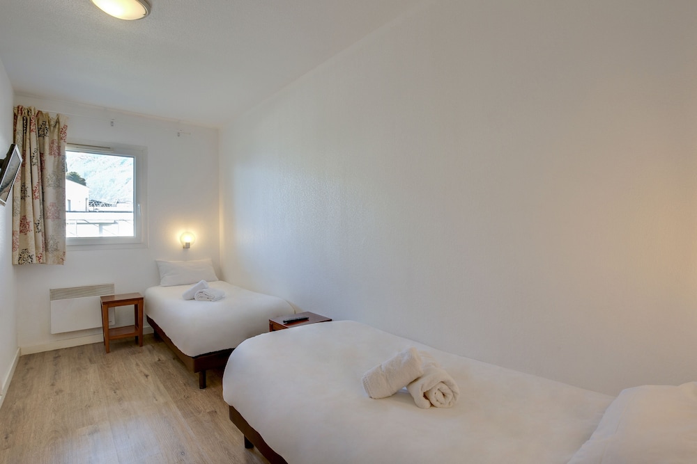 Apartment, 2 Bedrooms (6 pax) photo 3