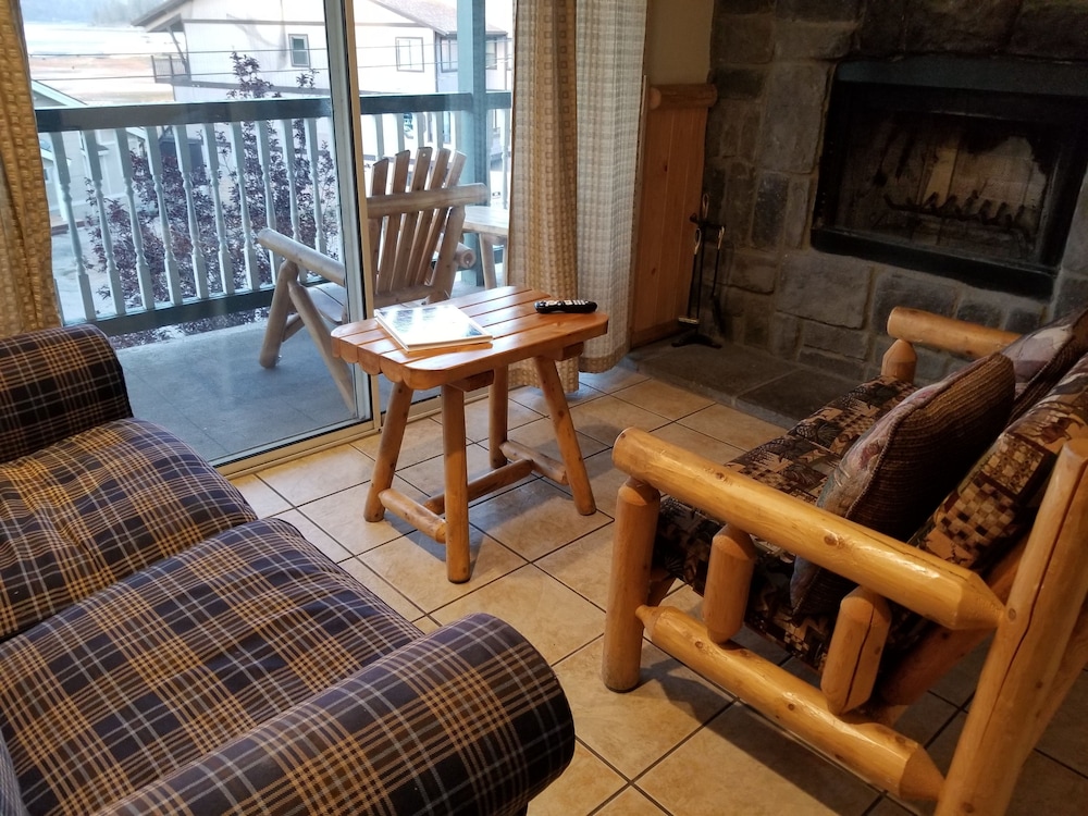 Family Suite, 2 Bedrooms, Lake View photo 3