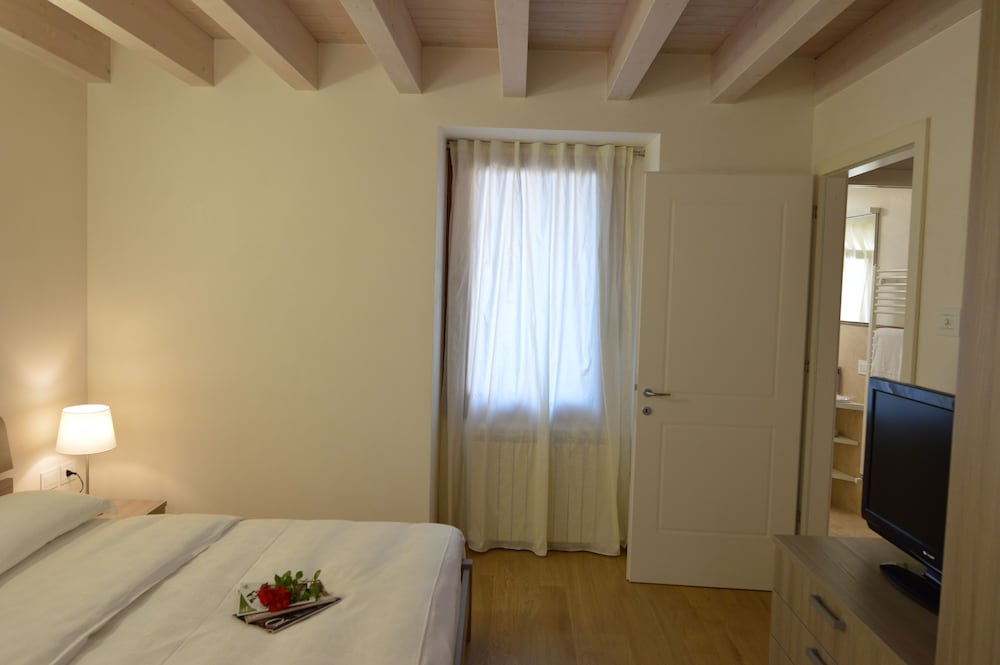 Deluxe Condo, 3 Bedrooms, Kitchen, City View photo 1