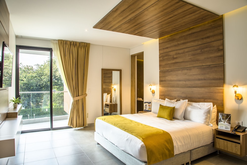 Deluxe Suite - Photo 4