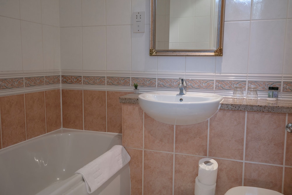 Standard Room, 2 Twin Beds, Non Smoking - Photo 6