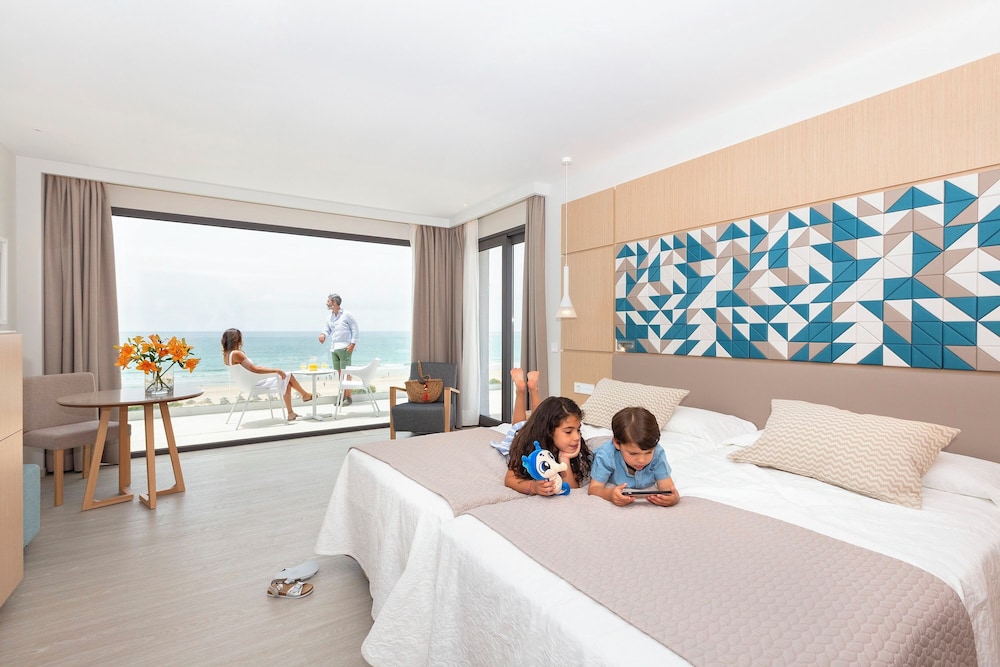 Junior Studio Suite, Balcony, Sea View (4 adults)