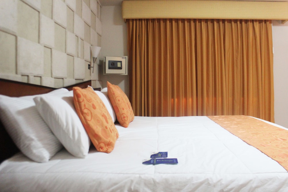 Standard Room, 1 King Bed, Accessible - Photo 3