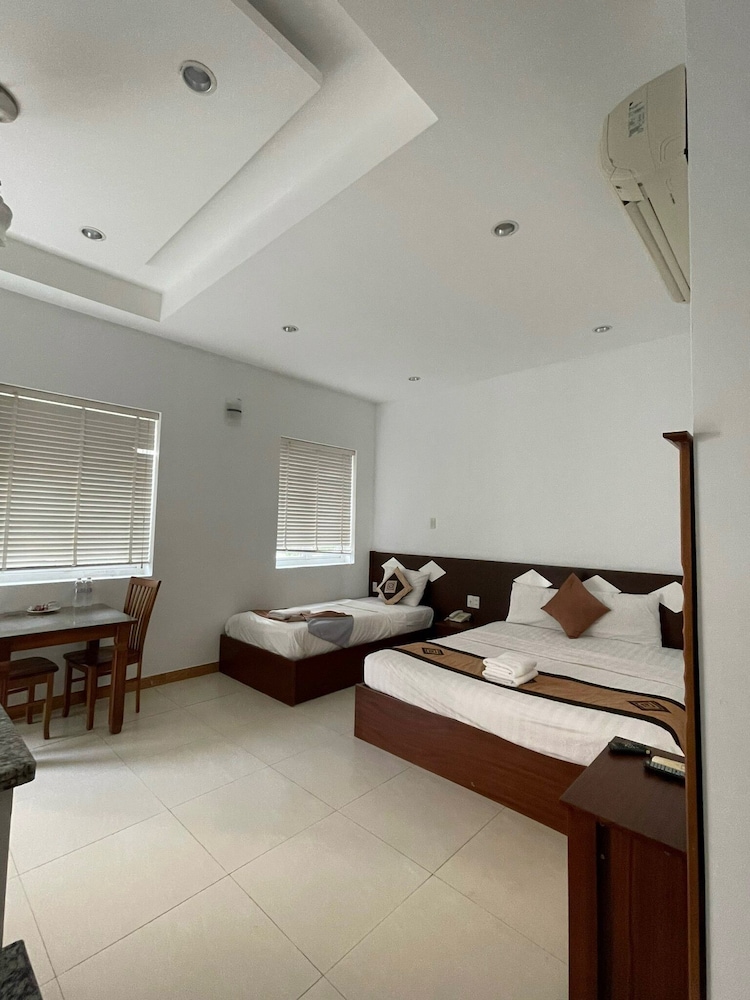 Deluxe Triple Room, Garden View