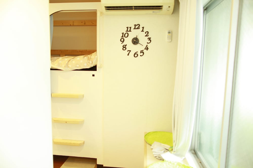 Shared Dormitory, Men only photo 1