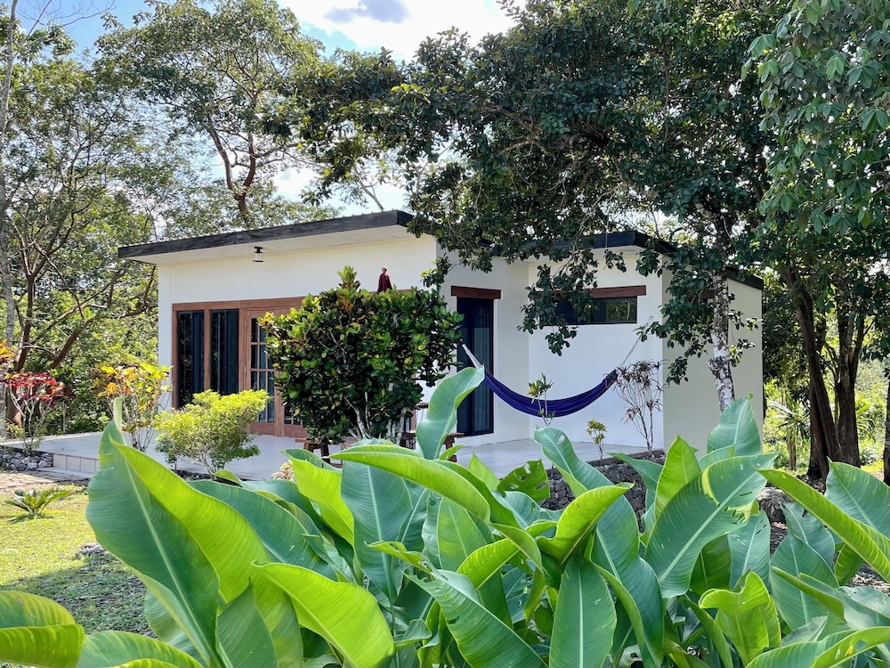 Family Room, Multiple Beds, Non Smoking, Garden View