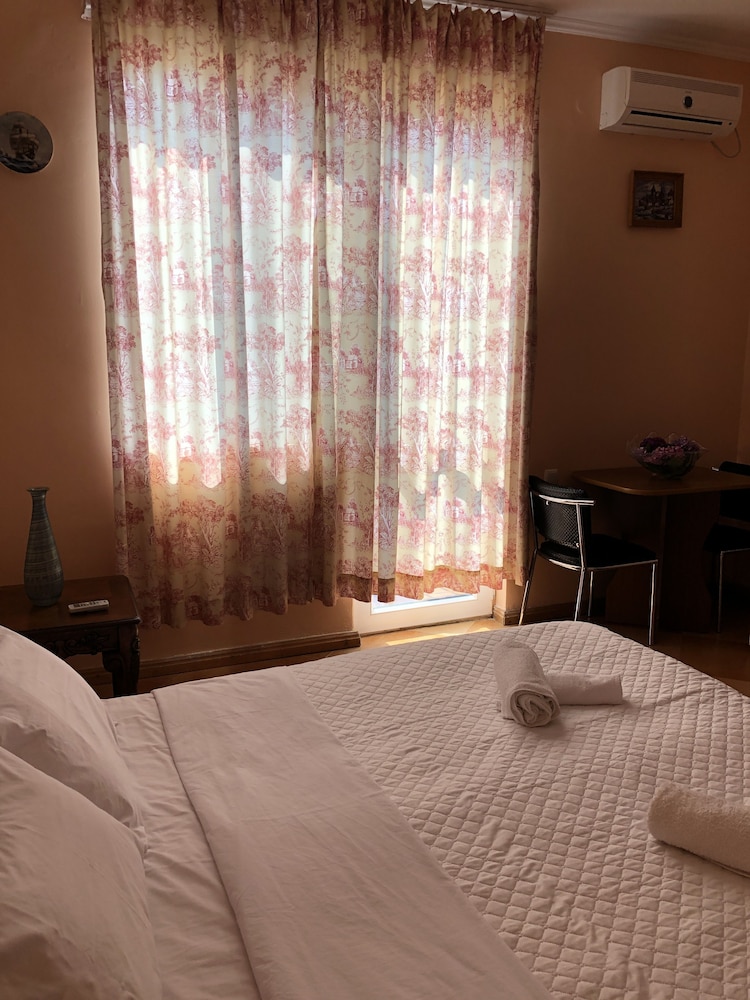 Queen Room With Balcony photo 3
