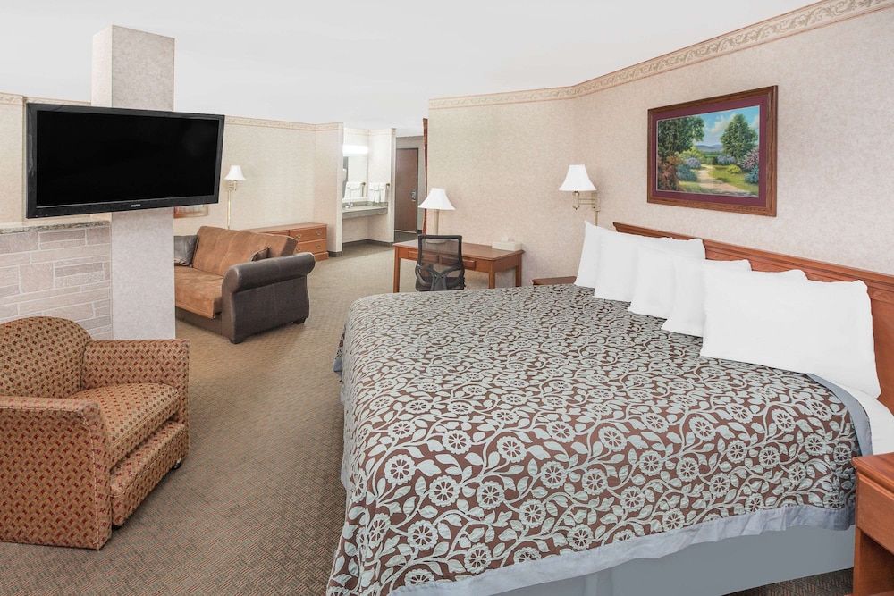 Suite, 1 King Bed, Balcony photo 1