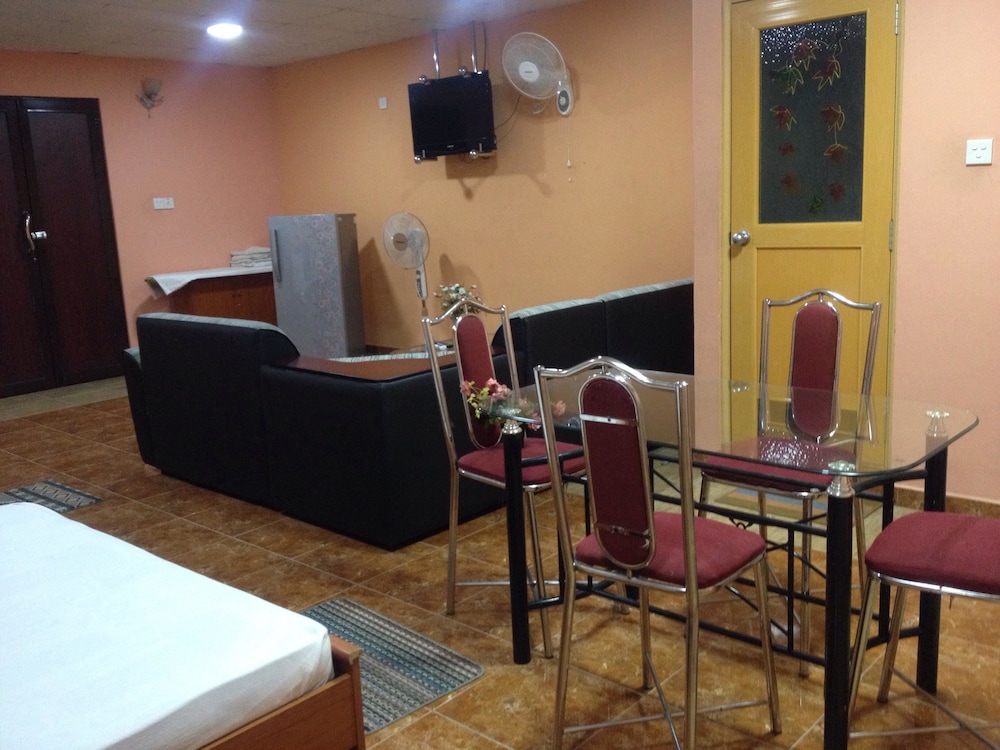 Deluxe Family Room photo 2