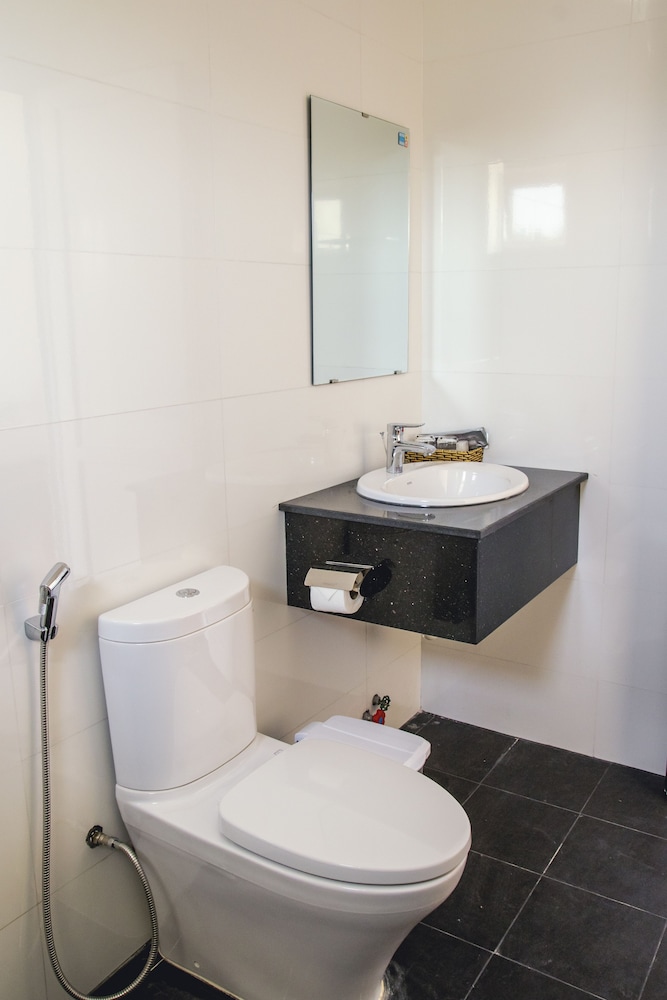 Family Double Room, 2 Queen Beds, Balcony, Sea View photo 2