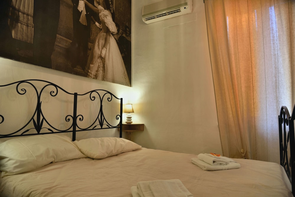 Classic Double Room, 1 Queen Bed