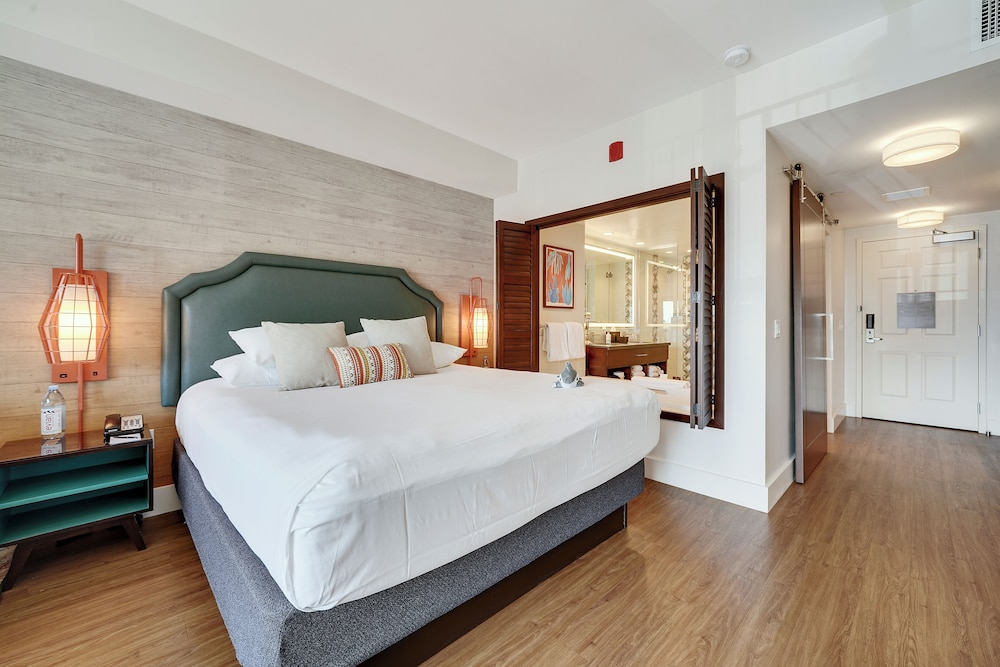 Bayview Junior Suite King photo 1