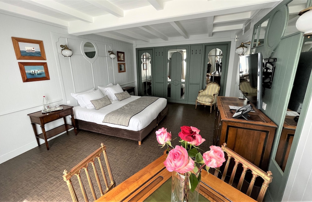 Suite, 2 Bedrooms (Le Richelieu) photo 1